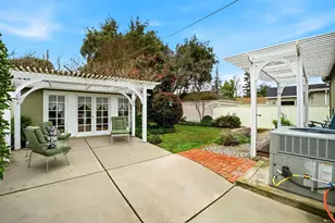 1058 Perkins Way, Sacramento, CA 95818 - Photo 27