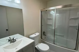 817 E Orangeburg Ave, Modesto, CA 95350 - Photo 13