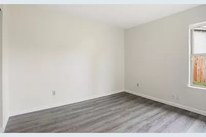 8185 Essen Way, Sacramento, CA 95823 - Photo 37