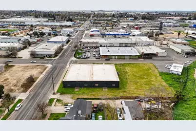 1505 W 18th Street, Merced, CA 95340 - Photo 11
