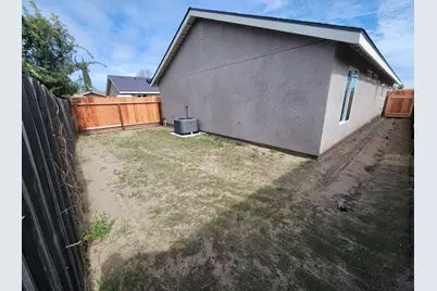 471 E Alameda Street, Manteca, CA 95336 - Photo 11