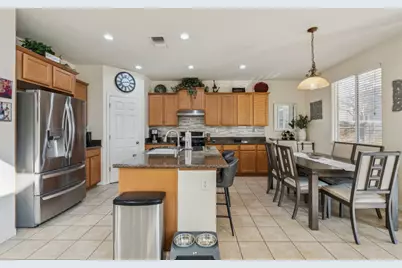 8525 Hawley Way, Elk Grove, CA 95624 - Photo 11