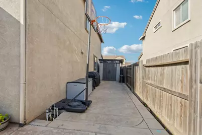 8525 Hawley Way, Elk Grove, CA 95624 - Photo 35