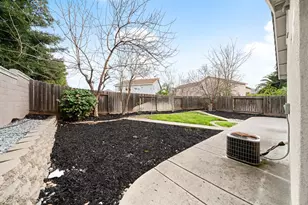 10071 Tuzza Ct, Elk Grove, CA 95757 - Photo 43