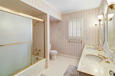 3624 Brockway Court, Sacramento, CA 95818 - Photo 17