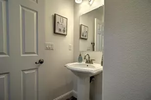 523 Danbury Pl, Lathrop, CA 95330 - Photo 33