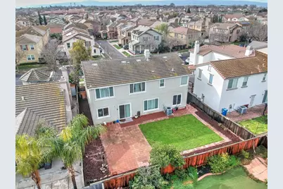 523 Danbury Place, Lathrop, CA 95330 - Photo 3