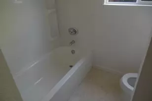 2446 Golden Bear Cir, Stockton, CA 95209 - Photo 9