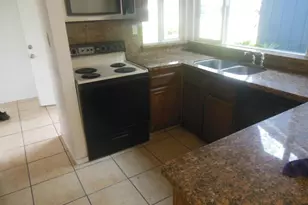 2446 Golden Bear Cir, Stockton, CA 95209 - Photo 15