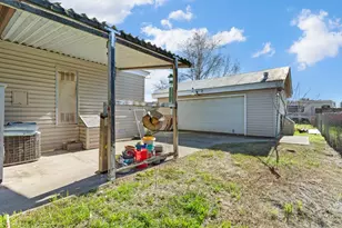 1932 8th Ave, Olivehurst, CA 95961 - Photo 33