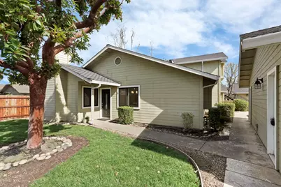 1901 S Mills Avenue #3, Lodi, CA 95242 - Photo 1