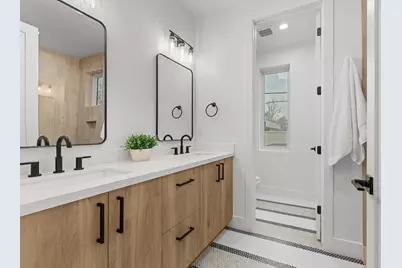 2821 Democracy Alley, Sacramento, CA 95816 - Photo 29