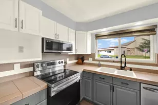 1654 Donner Way, Woodland, CA 95695 - Photo 9