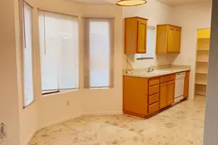 747 Windsor Ct, Los Banos, CA 93635 - Photo 3