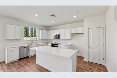1909 Brianna Way, Yuba City, CA 95993 - Photo 3