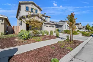 9597 Ogden Ranch Rd, Sacramento, CA 95829 - Photo 5