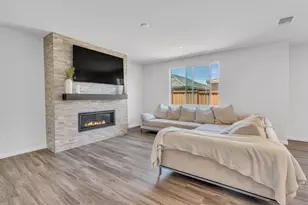9597 Ogden Ranch Rd, Sacramento, CA 95829 - Photo 1