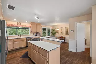 3710 Orchard Ln, Sacramento, CA 95821 - Photo 11