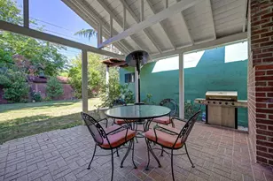 8921 Rosewood Dr, Sacramento, CA 95826 - Photo 33