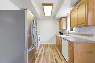 3432 Colonial Dr, Modesto, CA 95350 - Photo 9