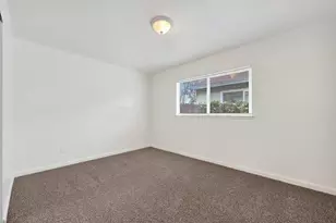5204 Bradford Dr, Sacramento, CA 95820 - Photo 19
