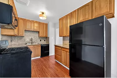 5204 Bradford Drive, Sacramento, CA 95820 - Photo 13