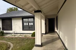 515 N Santa Monica St, Los Banos, CA 93635 - Photo 3