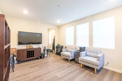 2909 Hazel Gaze Street, Sacramento, CA 95833 - Photo 41