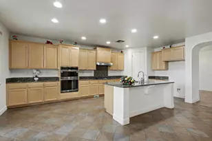 1054 Ledgestone Dr, Folsom, CA 95630 - Photo 19