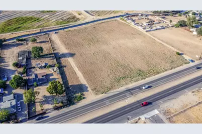 4865 E Jensen Avenue, Fresno, CA 93725 - Photo 1