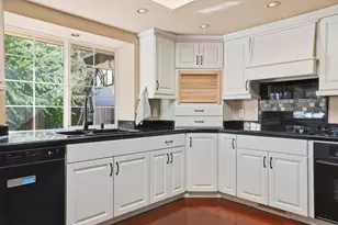 1041 Elmwood Ct, El Dorado Hills, CA 95762 - Photo 25