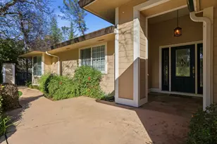 1041 Elmwood Ct, El Dorado Hills, CA 95762 - Photo 5