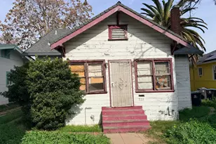 733 W Magnolia St, Stockton, CA 95203 - Photo 1