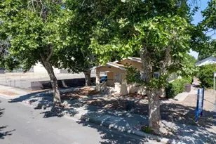 325 Mitchell Ave, Turlock, CA 95380 - Photo 17