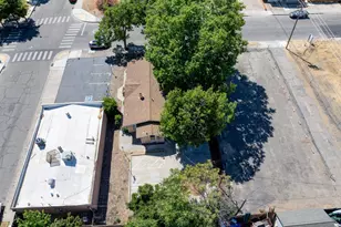 325 Mitchell Ave, Turlock, CA 95380 - Photo 23