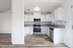 1049 Lake Park Ave, Galt, CA 95632 - Photo 9