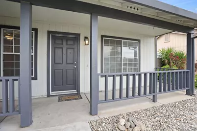 1049 Lake Park Avenue, Galt, CA 95632 - Photo 3