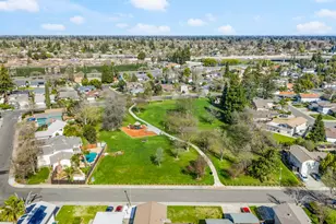 3298 Rosemont Dr, Sacramento, CA 95826 - Photo 45