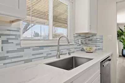 3298 Rosemont Drive, Sacramento, CA 95826 - Photo 17