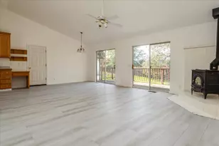 2352 Arrowhead St, Copperopolis, CA 95228 - Photo 9