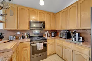 8115 Sonoma Hills Way, Sacramento, CA 95828 - Photo 11