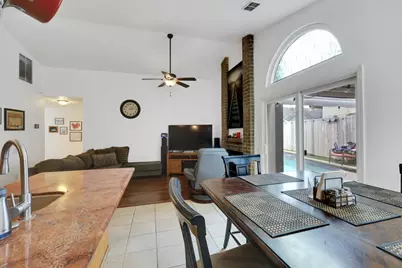 8115 Sonoma Hills Way, Sacramento, CA 95828 - Photo 17