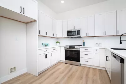 8017 Steamboat Lane, Roseville, CA 95747 - Photo 5