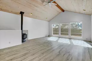 17572 Long Branch Ct, Penn Valley, CA 95946 - Photo 9
