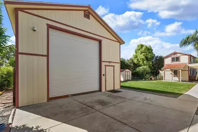 925 Constitution Way, Tracy, CA 95376 - Photo 37