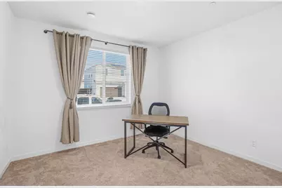 8629 Lakha Circle, Sacramento, CA 95828 - Photo 17