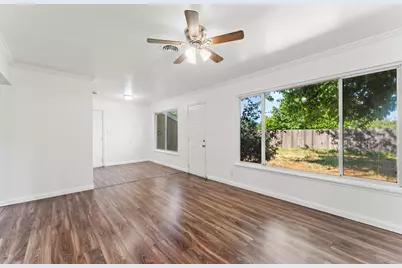 5741 San Vincente Way, North Highlands, CA 95660 - Photo 9