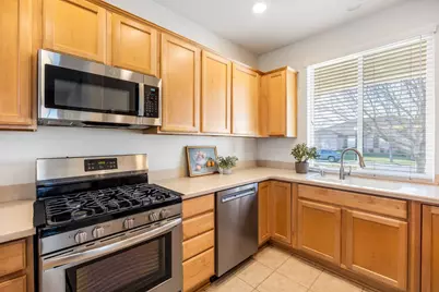 2221 Bay Horse Lane, Sacramento, CA 95835 - Photo 9