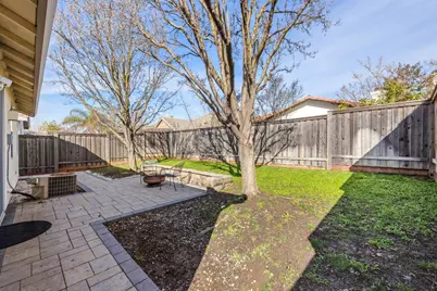 2221 Bay Horse Lane, Sacramento, CA 95835 - Photo 37