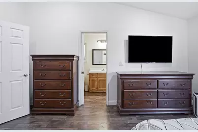 537 Elmwood Drive, Los Banos, CA 93635 - Photo 21